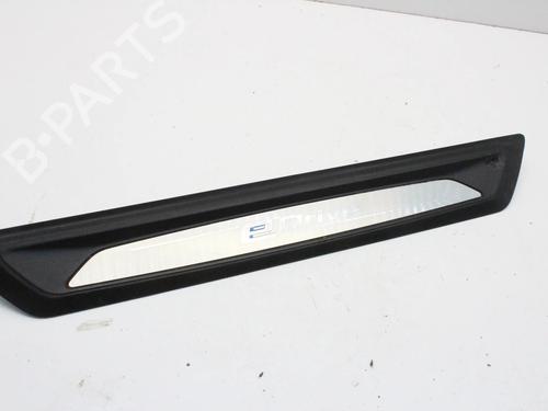 right-sideskirt-bmw-3-f30-f80-2011-2012-2013-2014-2015-2016-2017-2018-39768441 main image