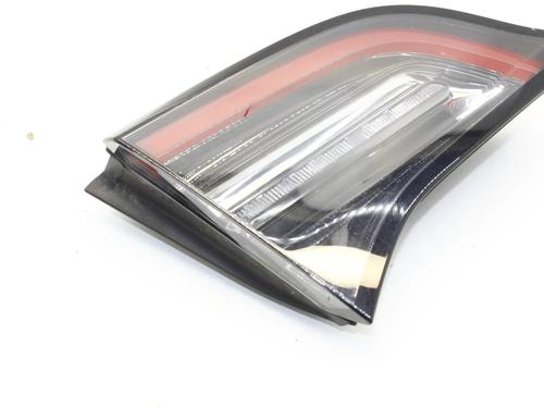 Left tailgate light TESLA MODEL Y (5YJY) EV Rear-Wheel Drive | BP39796146C79 - Image 3