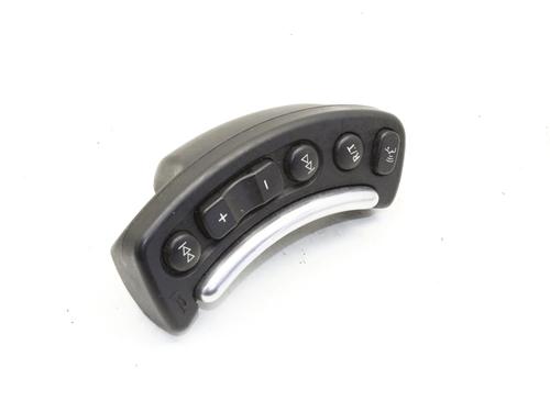 Used Steering wheel controls Steering wheel controls LAND ROVER RANGE ROVER III (L322) 3.0 D 4x4 (177 hp) 39800610 39800610