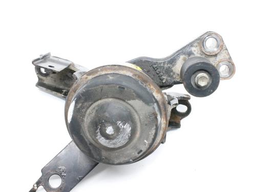 Used Engine mount Engine mount TOYOTA YARIS (_P13_) 1.5 Hybrid (NHP130_, NHP130) (101 hp) 39805050 39805050