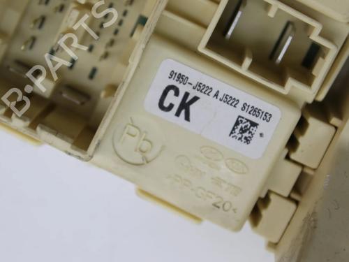 Fuse box KIA STINGER (CK) 2.0 T-GDi | BP39802024E1 - Image 3