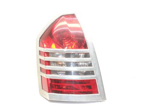 left-taillight-chrysler-300c-lx-le-2004-39786556 main image
