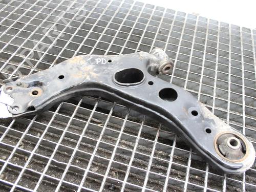 Used Right front suspension arm Right front suspension arm TOYOTA RAV 4 IV (_A4_) 2.0 4WD (ZSA44_, ZSA44R) (151 hp) 39877764 39877764