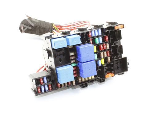 Used Fuse box Fuse box RENAULT ARKANA I (LCM_, LDN_) 1.6 E-TECH 145 (LDMU) (143 hp) 39847327 39847327