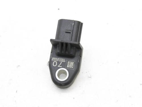 Used Electronic sensor Electronic sensor TOYOTA COROLLA Hatchback (_E21_, _EA1_, _EH1_) 1.8 Hybrid (ZWE211, ZWE219) (122 hp) 39780398 39780398