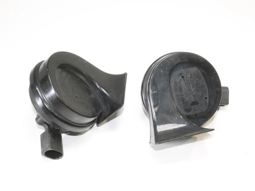 horn-audi-q3-8ub-8ug-2011-2012-2013-2014-2015-2016-2017-2018-2019-2020-39790828 main image