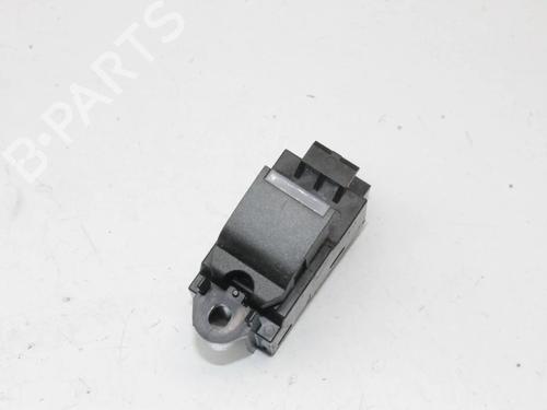 left-front-window-switch-land-rover-range-rover-evoque-l538-2011-2012-2013-2014-2015-2016-2017-2018-2019-39774951 main image