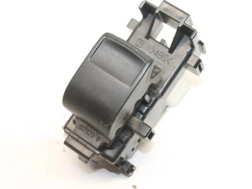 Used Switch Switch TOYOTA RAV 4 IV (_A4_) 2.0 4WD (ZSA44_, ZSA44R) (151 hp) 39863889 39863889