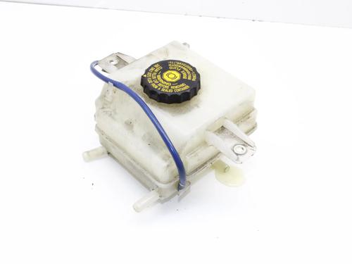 Used Brake fluid reservoir Brake fluid reservoir LEXUS CT (ZWA10_) 200h (ZWA10_, ZWA10R) (136 hp) 39813802 39813802