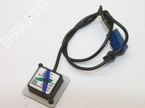 Base antenna Base antenna NISSAN NOTE (E11, NE11) 1.6 (110 hp) 39779513 39779513