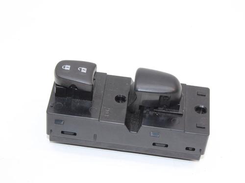 Used Left front window switch Left front window switch NISSAN JUKE (F15) 1.6 (117 hp) 39849523 39849523