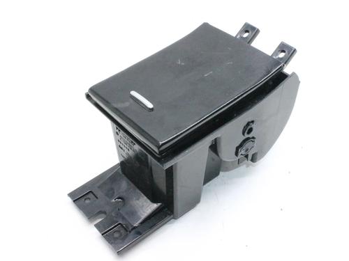 ashtray-jaguar-xf-i-x250-2008-2009-2010-2011-2012-2013-2014-2015-39776817 main image