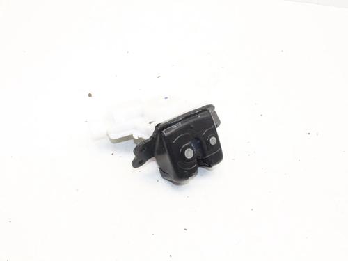 Bagklap lås Bagklap lås TOYOTA YARIS (_P21_, _PA1_, _PH1_) 1.6 GR 4WD (GXPA16) (261 hp) 39823814 39823814
