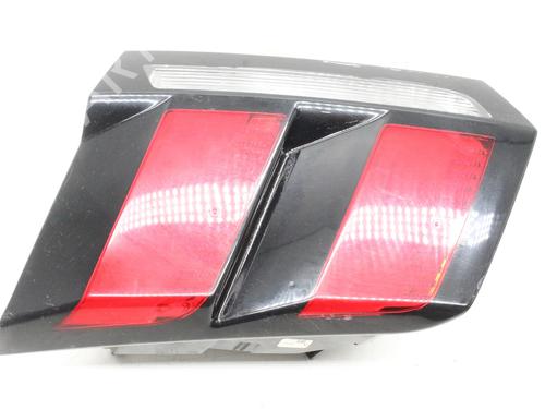 Used Right tailgate light Right tailgate light PEUGEOT 3008 II SUV (MC_, MR_, MJ_, M4_) 1.2 THP/ PureTech 130 (MRHNSM, MRHNSU, MRHNSJ, MRHNYW,... (131 hp) 39792823 39792823