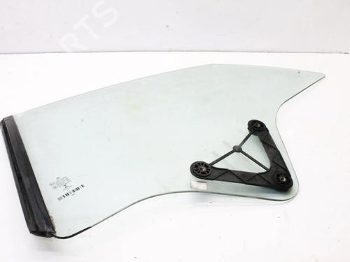 rear-left-quarter-glass-mercedes-benz-e-class-coupe-c207-2009-2010-2011-2012-2013-2014-2015-2016-39772316 main image