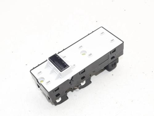 Right front window switch KIA STONIC (YB) 1.0 T-GDi | BP39841630I26 - Image 2