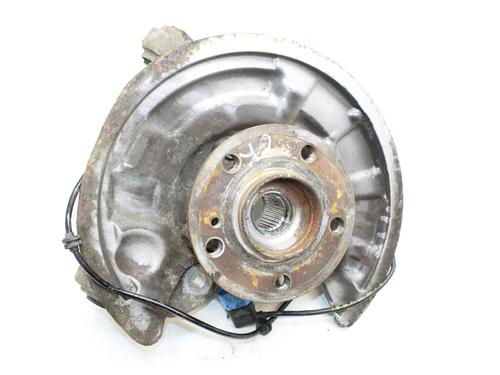 Used Left rear steering knuckle Left rear steering knuckle MERCEDES-BENZ GLA-CLASS (X156) GLA 220 CDI 4-matic (156.905) (170 hp) 39869340 39869340