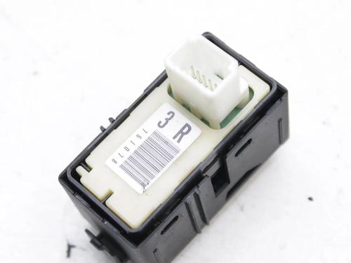 Right rear window switch LEXUS IS III (_E3_) 300h (AVE30_, AVE30R) | BP39849155I28 - Image 2