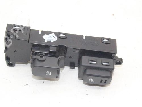 Used Right rear window switch Right rear window switch KIA OPTIMA (FSGDS6B) 1.7 CRDi (136 hp) 39823358 39823358