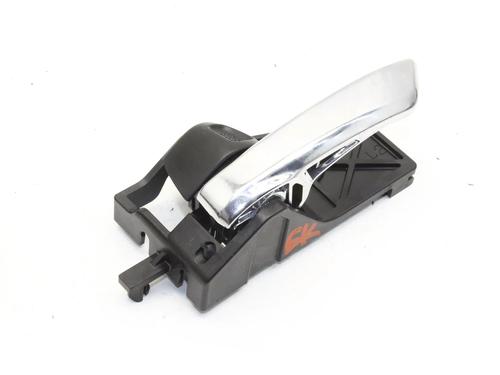 Used Rear left interior door handle Rear left interior door handle SUZUKI SWIFT VI (ZD_, ZC_) 1.2 VVT Hybrid (ZCEDS, AOL312) (83 hp) 39861085 39861085