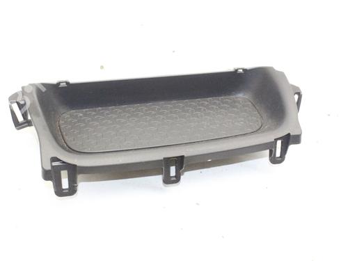 Koppholder/Gjenstandsholder Koppholder/Gjenstandsholder TOYOTA YARIS (_P21_, _PA1_, _PH1_) 1.6 GR 4WD (GXPA16) (261 hp) 39835095 39835095