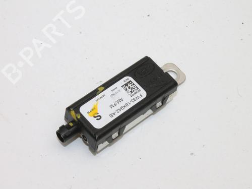 modulo-eletronico-jaguar-xe-x760-2015-39777121 main image