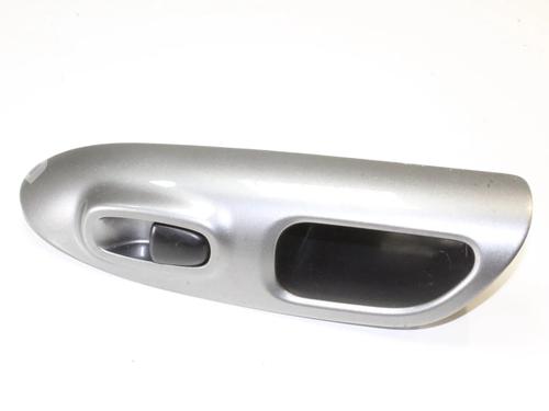 Used Left rear window switch Left rear window switch NISSAN JUKE (F15) 1.6 (117 hp) 39777879 39777879