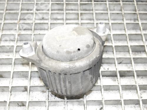 Used Engine mount Engine mount MERCEDES-BENZ C-CLASS T-Model (S204) C 350 CDI (204.225) (224 hp) 39789934 39789934