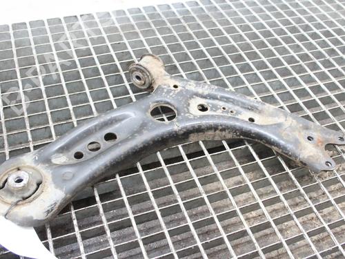Brazo Suspension delantero derecho Brazo Suspension delantero derecho SKODA OCTAVIA III (5E3, NL3, NR3) 1.6 TDI (105 hp) 39783489 39783489