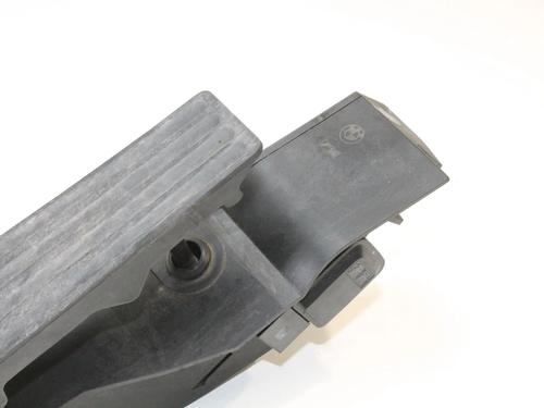 Pedal BMW 6 Convertible (E64) 635 d | BP39850895I4 - Image 3