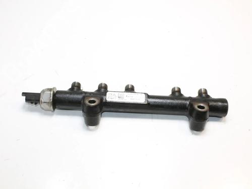 injection-rail-volvo-v40-hatchback-525-2012-2013-2014-2015-2016-2017-2018-2019-39767431 main image