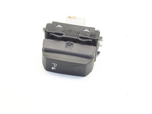 switch-nissan-nv300-van-x82-2016-39785339 main image