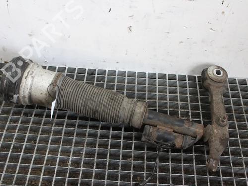 Used Right front shock absorber Right front shock absorber MERCEDES-BENZ S-CLASS (W220, V220) S 500, S 500 L (220.075, 220.175, 220.875) (306 hp) 39788148 39788148