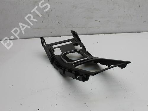 Used Middle console Middle console LAND ROVER RANGE ROVER EVOQUE (L538) 2.2 D 4x4 (190 hp) 39831760 39831760