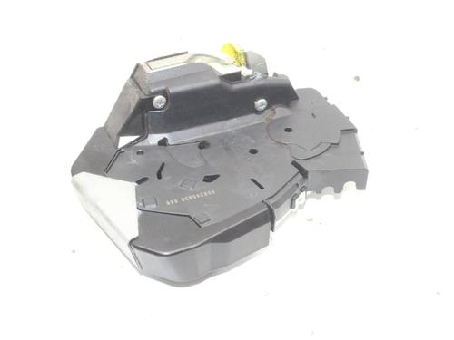 Cerradura puerta delantera izquierda Cerradura puerta delantera izquierda SUZUKI IGNIS III (MF, FF) 1.2 (ATK412) (90 hp) 39789830 39789830