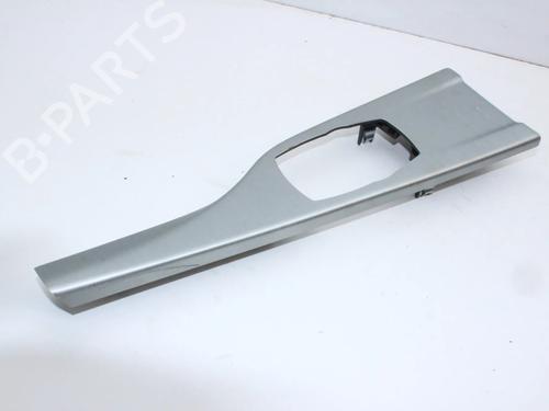 Used Middle console Middle console BMW 3 (F30, F80) 318 d (143 hp) 39848712 39848712