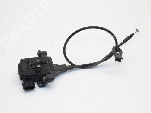 Motor de la tapa del depósito de combustible Motor de la tapa del depósito de combustible SMART FORFOUR Hatchback (453) 0.9 (453.044, 453.053) (90 hp) 39864352 39864352