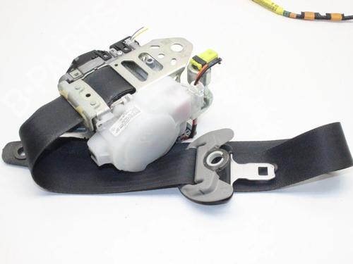 front-right-seatbelt-lexus-gs-_s19_-2005-2006-2007-2008-2009-2010-2011-2012-39771651 main image