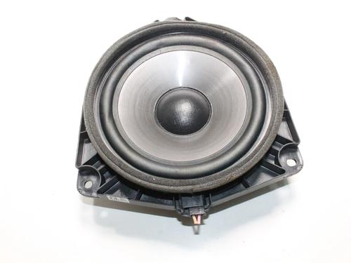 speaker-lexus-is-iii-_e3_-2013-39795212 main image