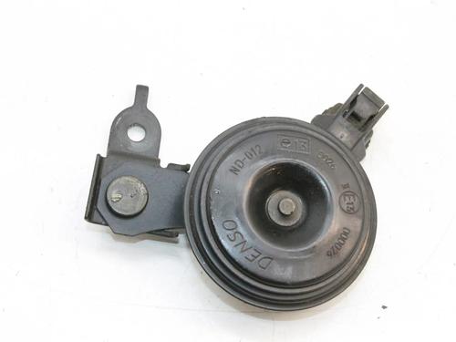 horn-lexus-ls-_f2_-1994-1995-1996-1997-1998-1999-2000-39781471 main image