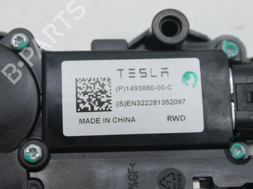 Electronic module TESLA MODEL Y (5YJY) EV Performance All-wheel Drive | BP39827256M83 - Image 4