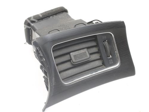 air-vent-nissan-pulsar-hatchback-c13-2014-39780913 main image