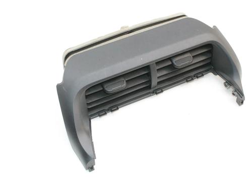 air-vent-toyota-yaris-_p21_-_pa1_-_ph1_-2020-39780312 main image