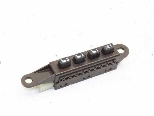 switch-lexus-rx-_l1_-2008-2009-2010-2011-2012-2013-2014-2015-39781363 main image