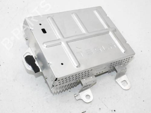 Módulo eletrónico Módulo eletrónico TESLA MODEL Y (5YJY) EV Rear-Wheel Drive (299 hp) 39838623 39838623
