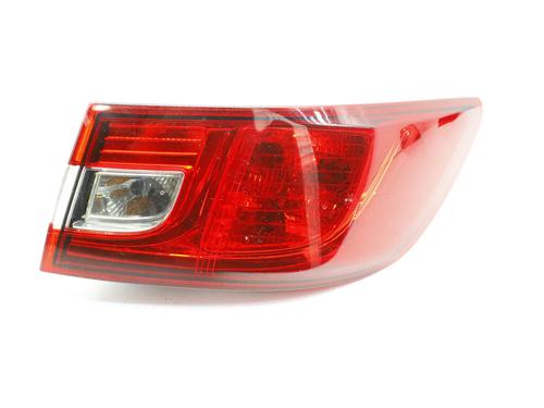 right-taillight-renault-clio-iv-bh_-2012-2013-2014-2015-2016-2017-2018-2019-2020-2021-39783390 main image