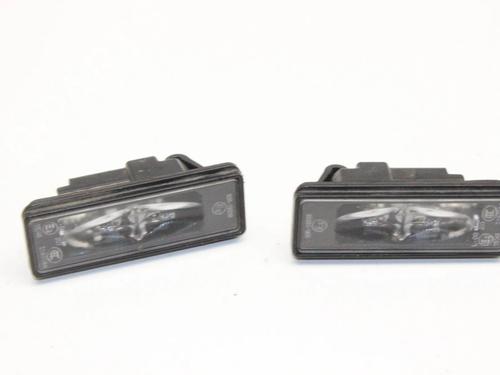 Used Licence plate light Licence plate light PEUGEOT 2008 II (UD_, US_, UY_, UJ_, UR_, UC_) e-2008 (UKZKXZ) (136 hp) 39834728 39834728