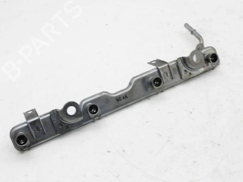 Used Injection rail Injection rail LEXUS IS III (_E3_) 300h (AVE30_, AVE30R) (223 hp) 39868056 39868056