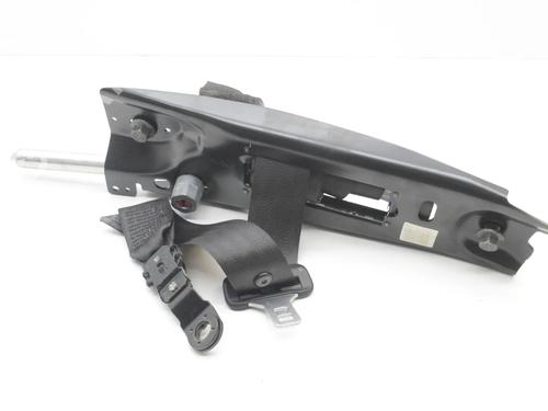 Sikkerhedssele foran venstre Sikkerhedssele foran venstre VOLVO V70 III (135) 2.0 D (136 hp) 39874772 39874772