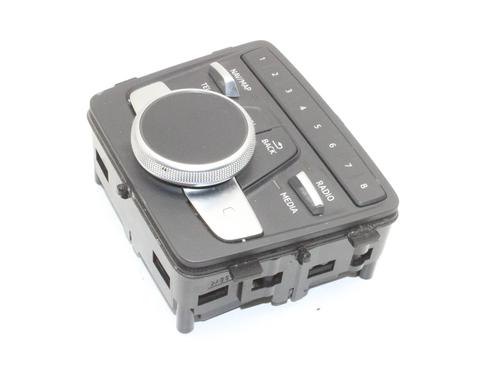 switch-audi-a4-b9-avant-8w5-8wd-2015-39782383 main image